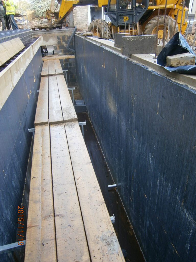 icf-garden-retaining-wall-polysteel